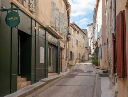 Barbentane Restaurant · Ineffable Restaurant · Proche Avignon