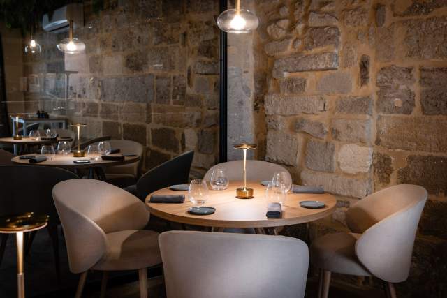Restaurant à Barbentane · Ineffable Restaurant · Proche Avignon